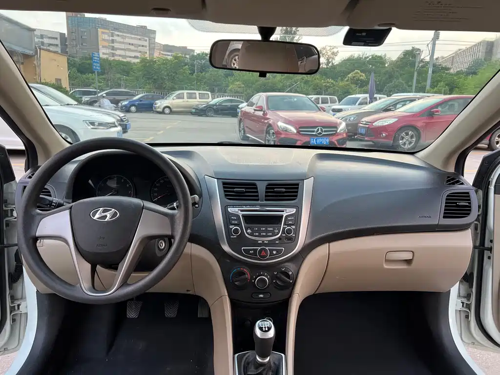 Hyundai Verna 2016 — фото 6
