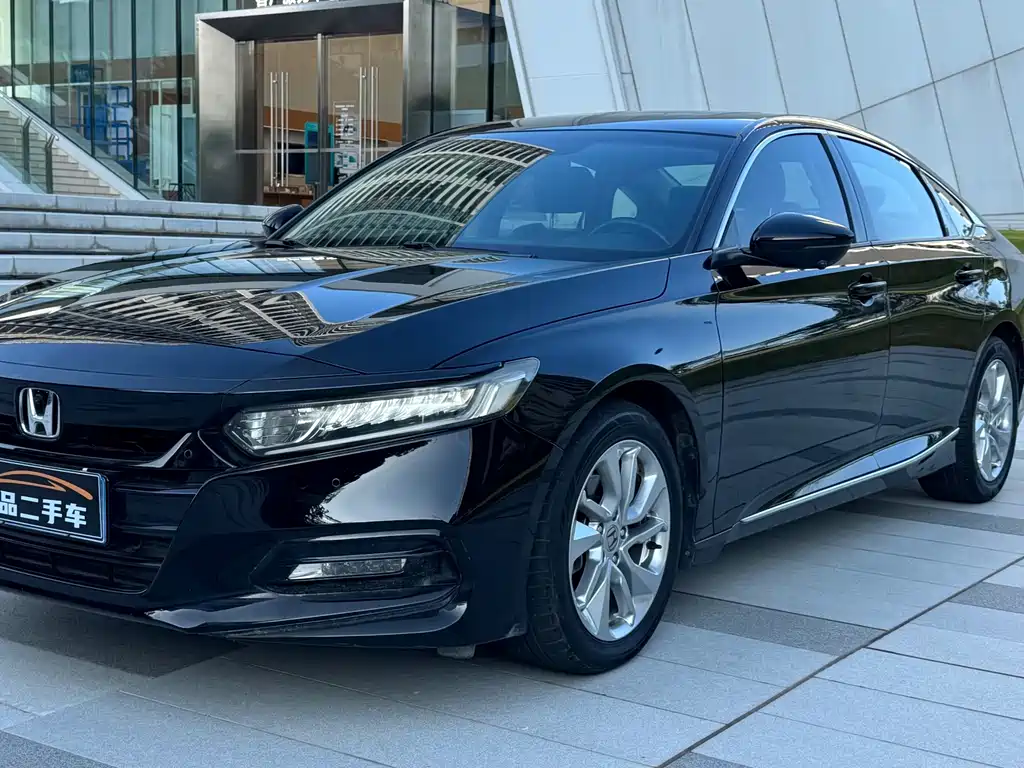 Honda Accord 2020 — фото 1