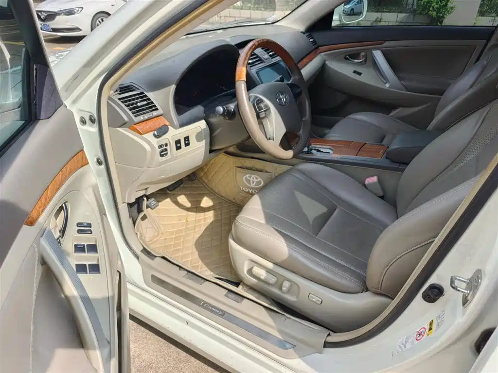 Toyota Camry 2010