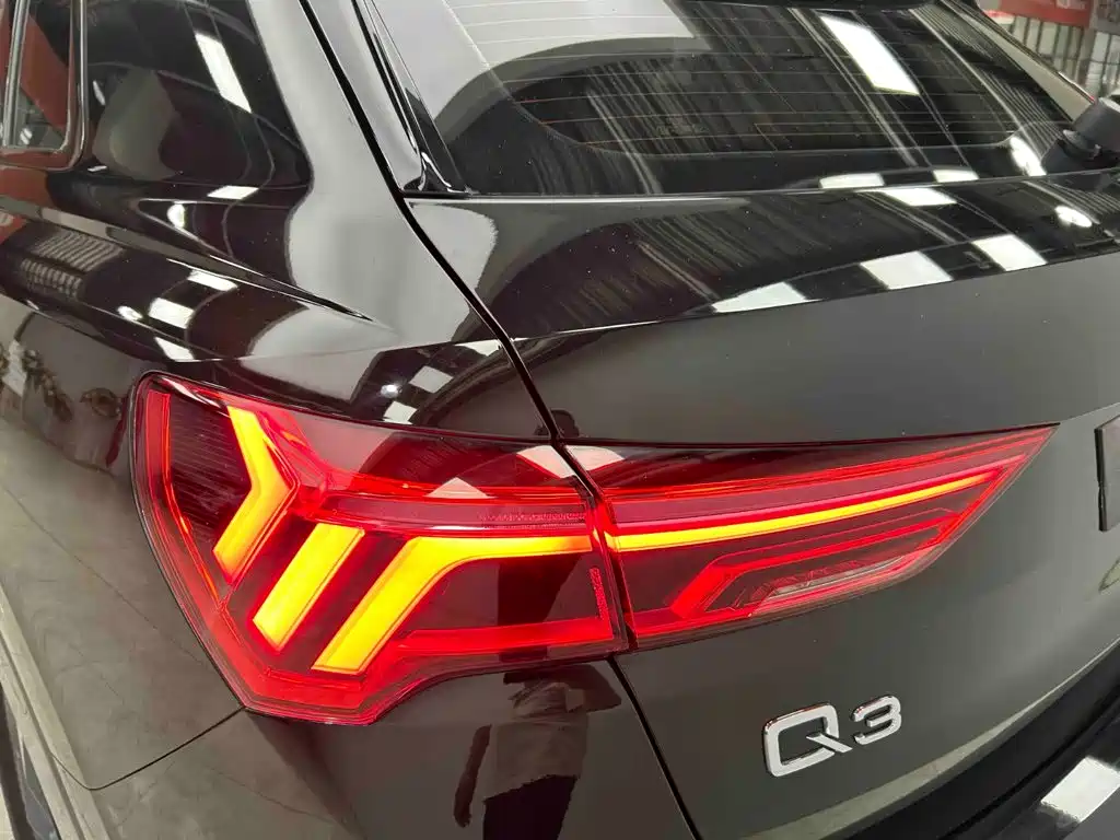 Audi Q3 2023 — фото 19