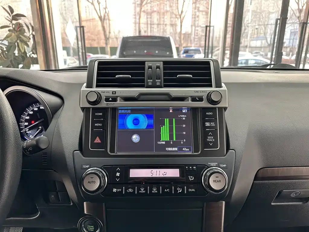 Toyota Prado 2017 — фото 16