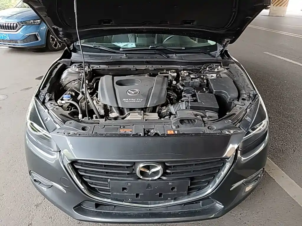 Mazda 3 Axela 2019 — фото 20