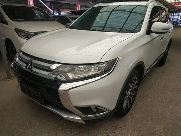 Mitsubishi Outlander 2018