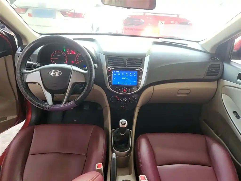 Hyundai Verna 2014 — фото 10