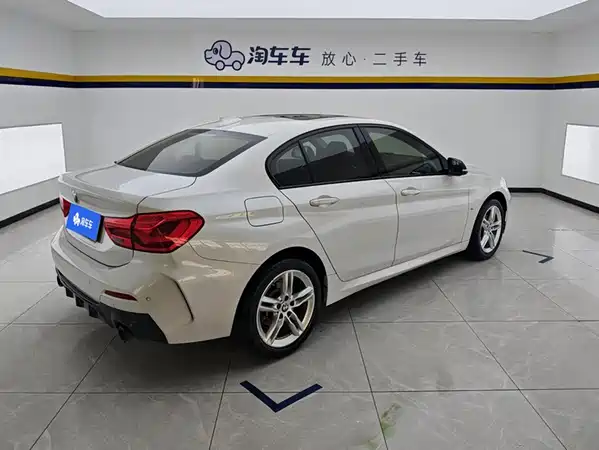 BMW 1 Series 2021