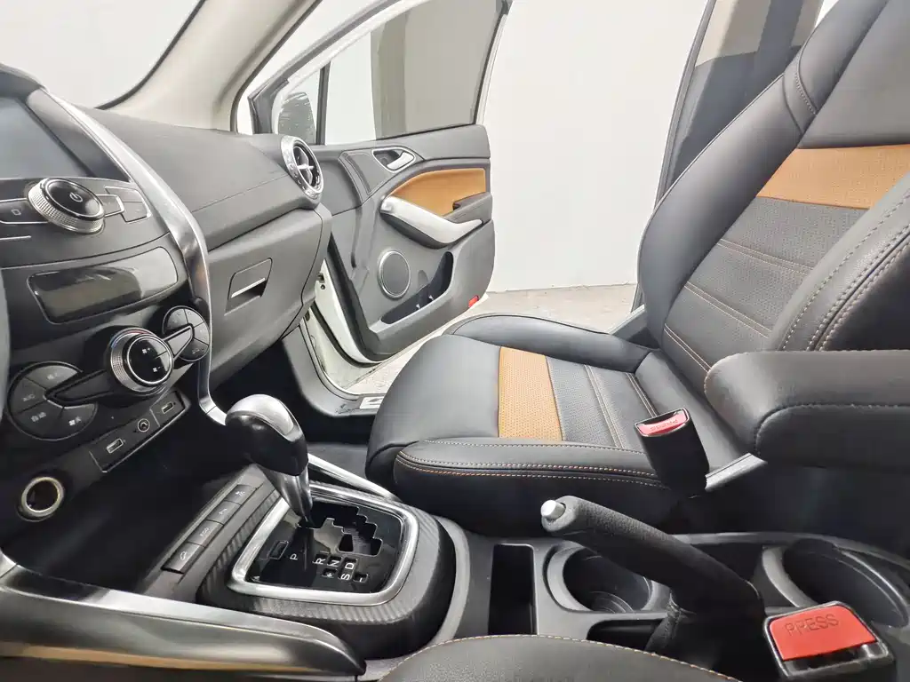 BYD Yuan 2016 — фото 11