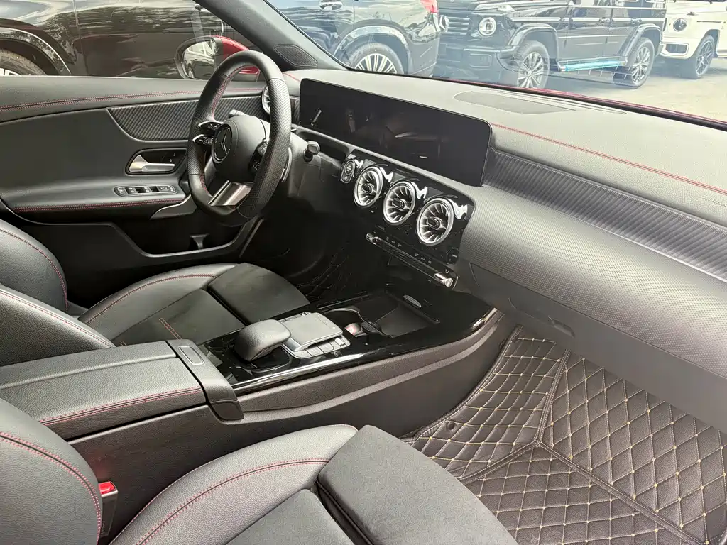 Mercedes-Benz A-Class 2023 — фото 16
