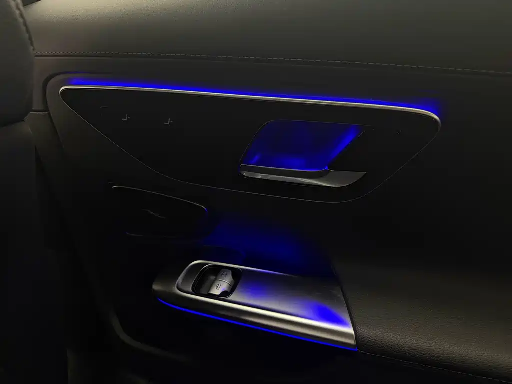 Mercedes-Benz C-Class 2022 — фото 16