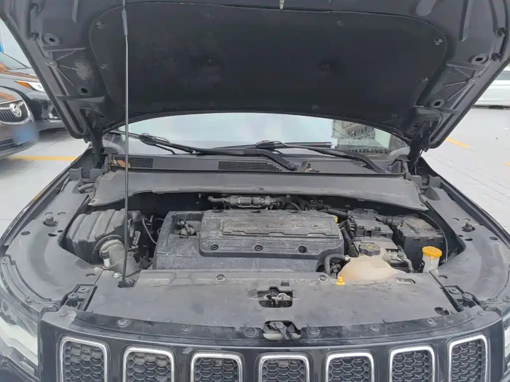 Jeep Compass 2017 — фото 20