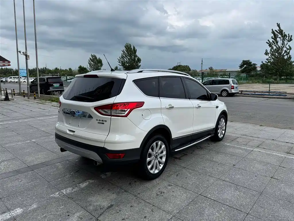 Ford Kuga 2014