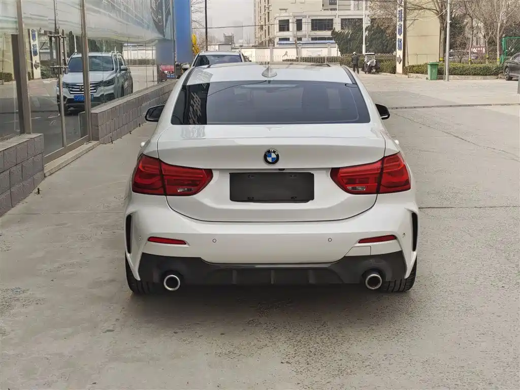 BMW 1 Series 2020 — фото 17
