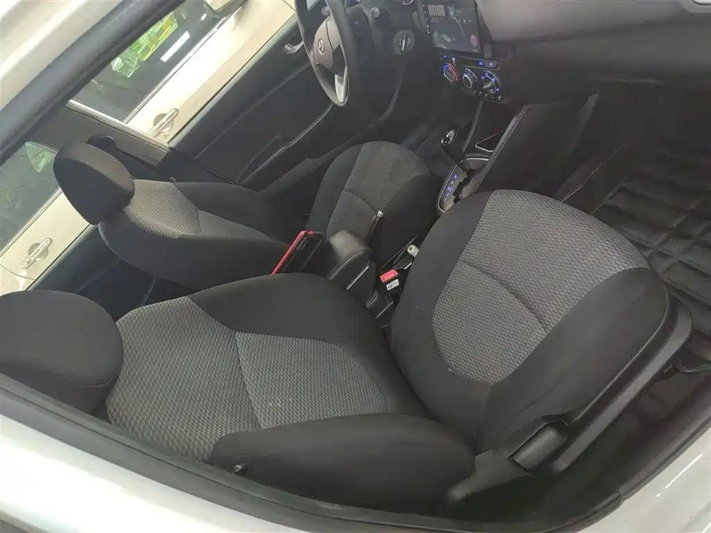 Hyundai Verna 2018 — фото 20