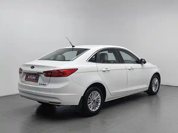 Ford Escort 2016