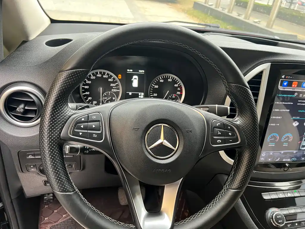 Mercedes-Benz Vito 2018 — фото 10
