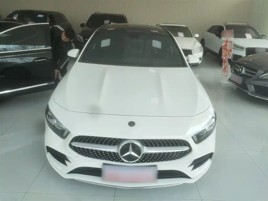 Mercedes-Benz A-Class 2020 — фото 3