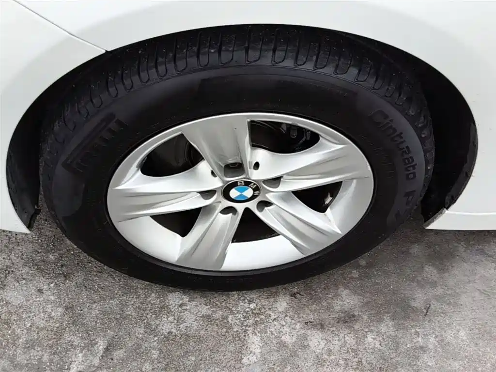 BMW 3 Series 2016 — фото 23