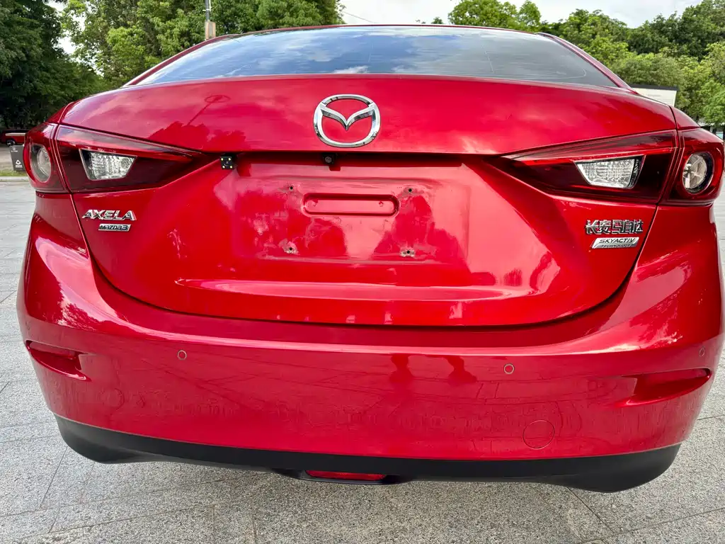 Mazda 3 Axela 2017 — фото 21