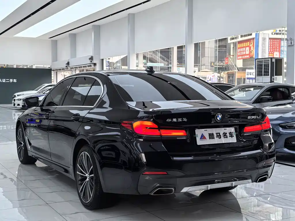 BMW 5 Series 2023 — фото 13