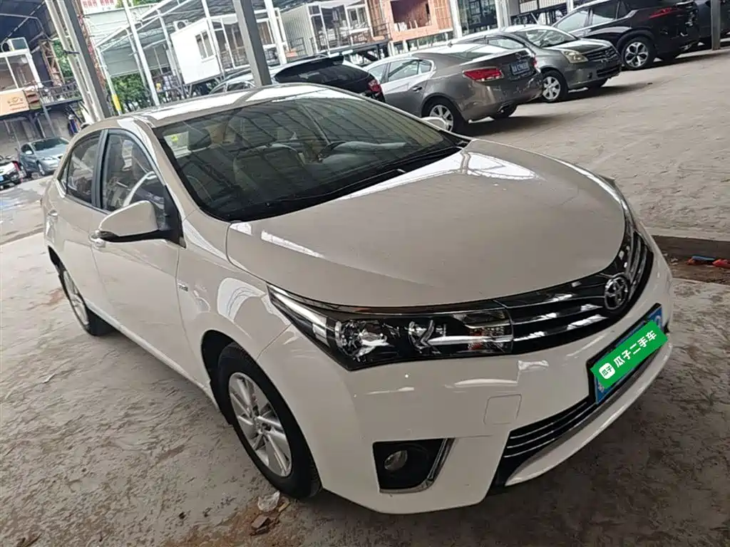 Toyota Corolla 2015 — фото 4