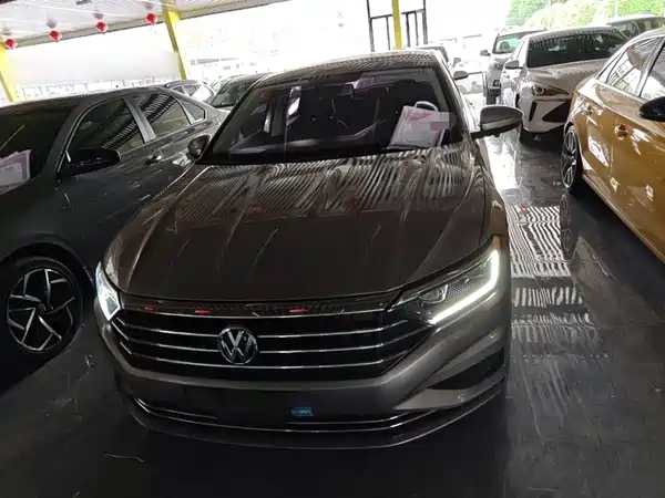 Volkswagen Sagitar 2020
