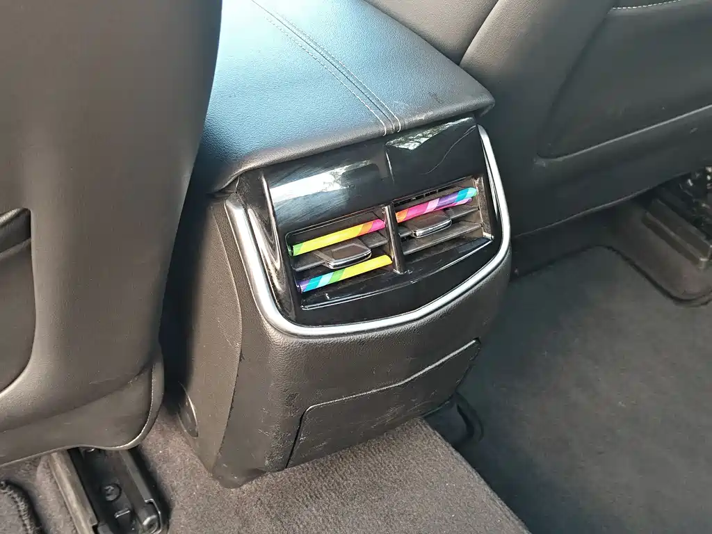 Cadillac XTS 2020 — фото 11