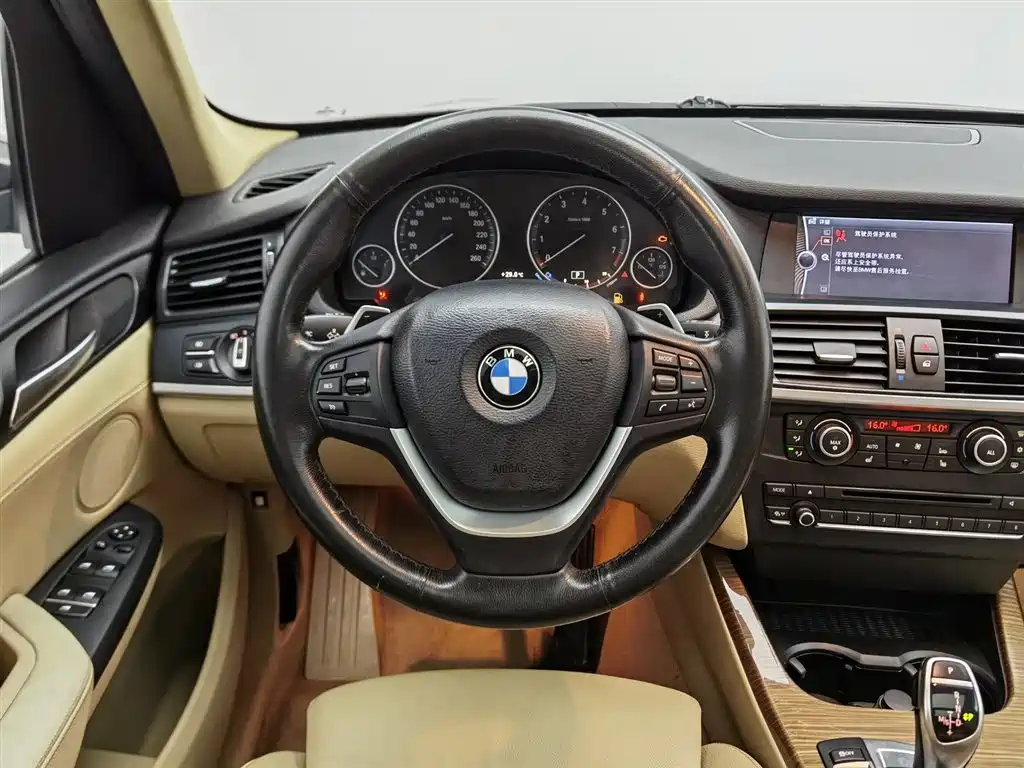 BMW X3 2011 — фото 11