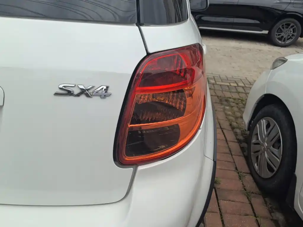Suzuki SX4 2017 — фото 8