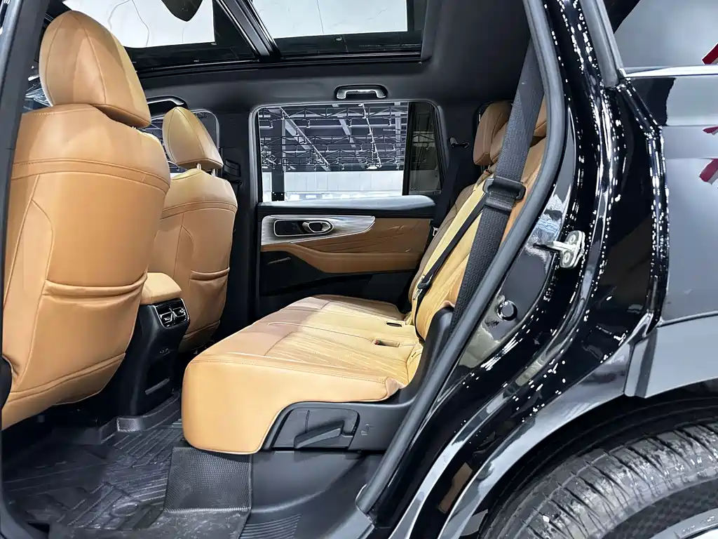 GAC Motor Trumpchi GS8 2025 — фото 13
