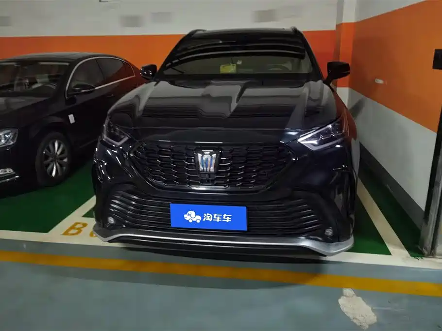 Toyota Crown Kluger 2023