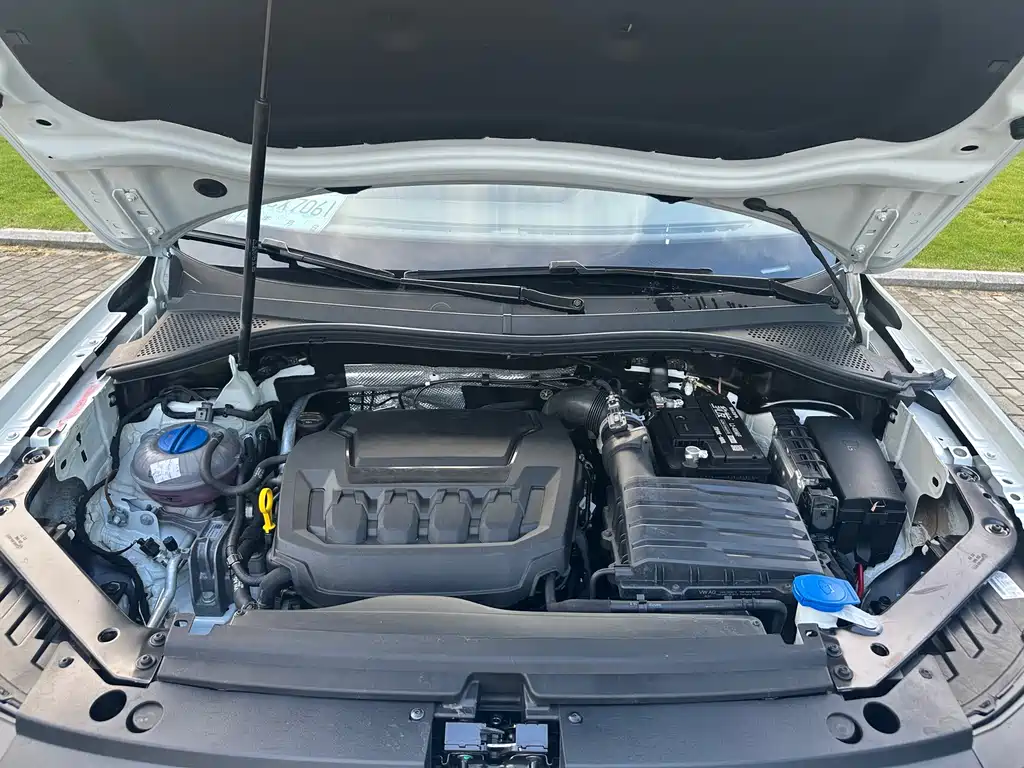 Volkswagen Tiguan L 2023 — фото 13