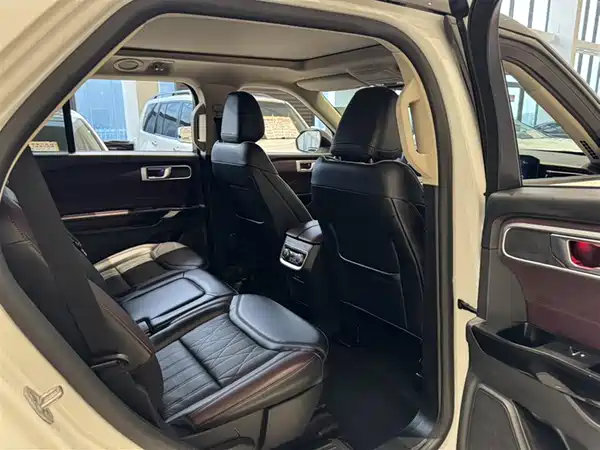 Ford Explorer 2023