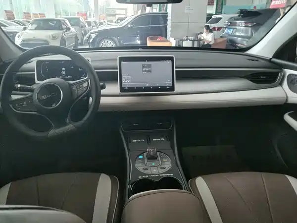 BYD Seal 05 DM-i 2025