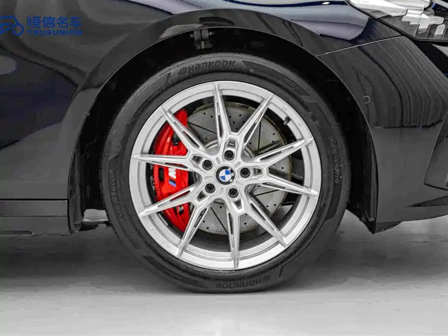 BMW 5 Series 2025 — фото 11