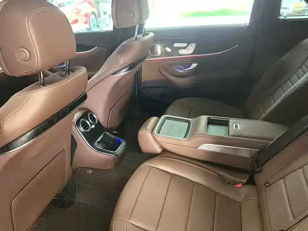 Mercedes-Benz E-Class 2023