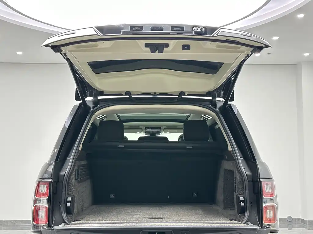 Land Rover Range Rover 2020 — фото 23