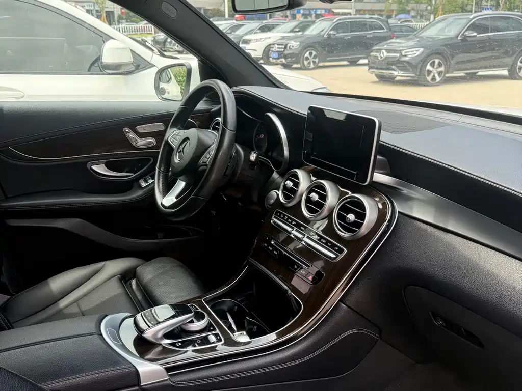 Mercedes-Benz GLC 2018 — фото 4