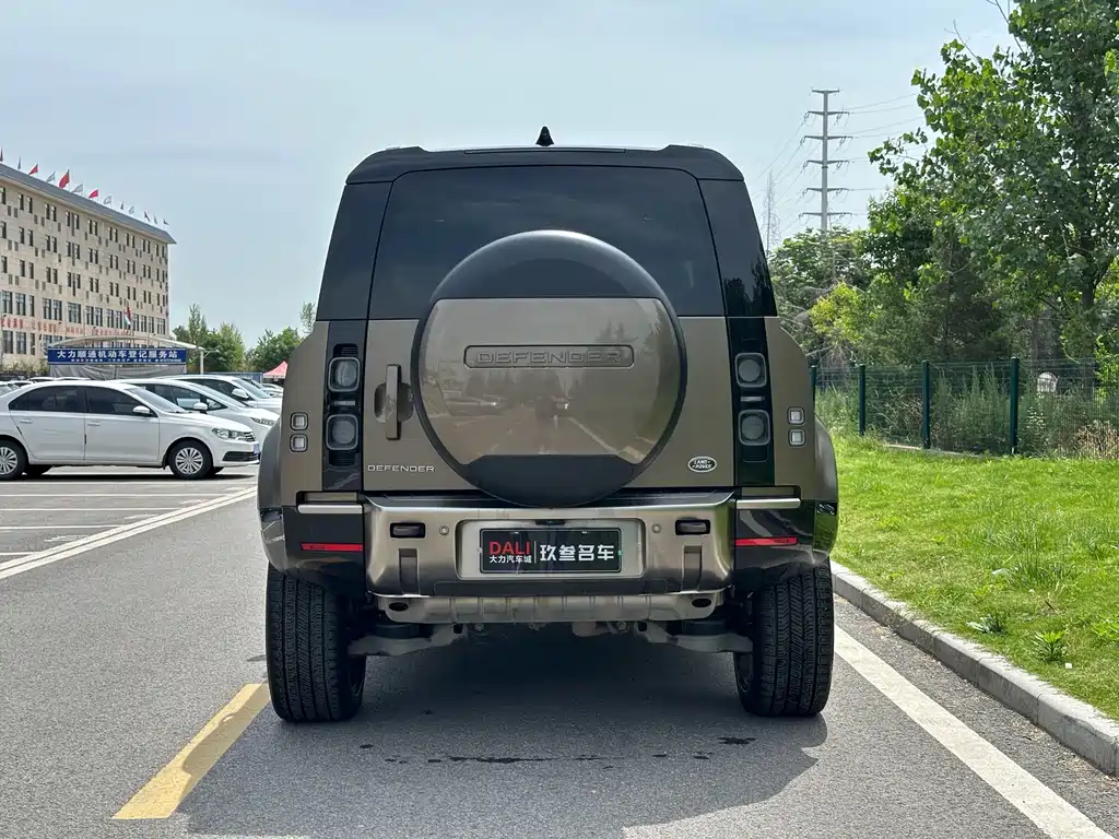 Land Rover Defender 2022 — фото 4