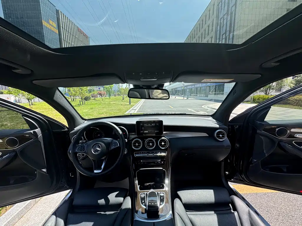 Mercedes-Benz GLC 2019 — фото 12