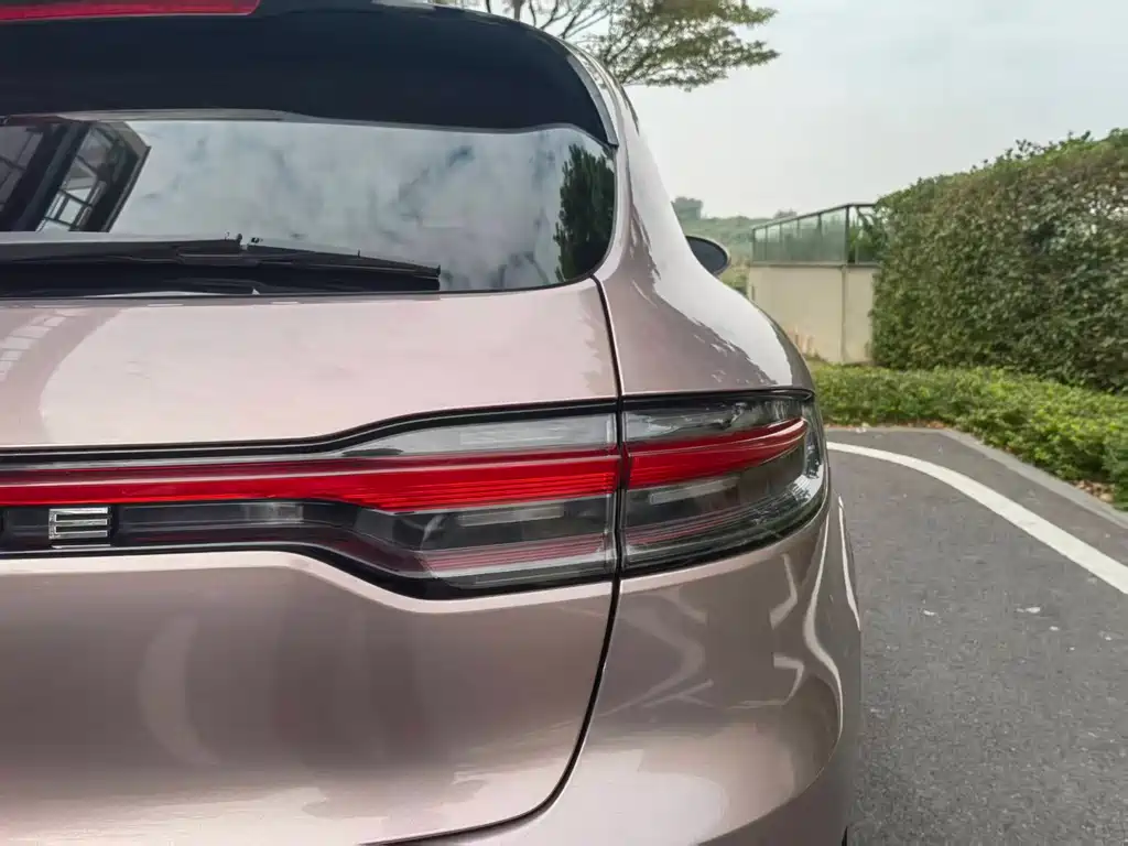 Porsche Macan 2019 — фото 13