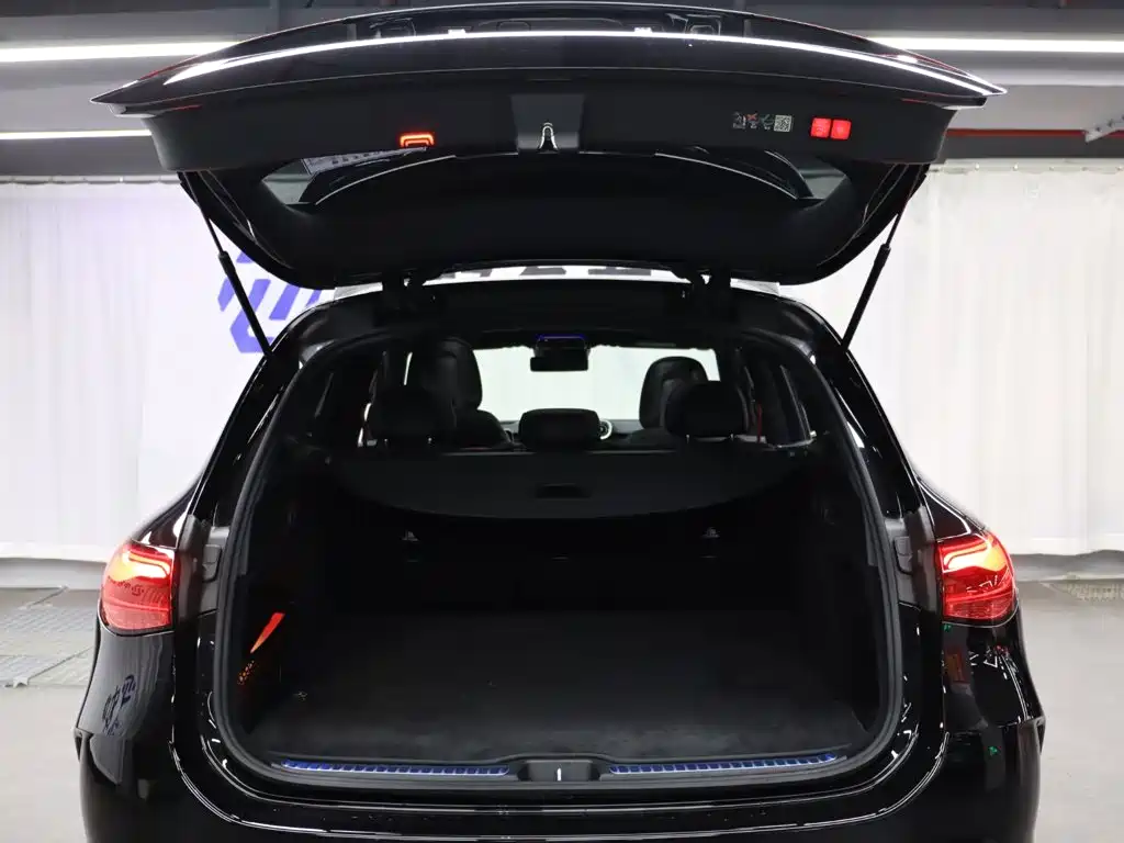 Mercedes-Benz GLC AMG 2024 — фото 28