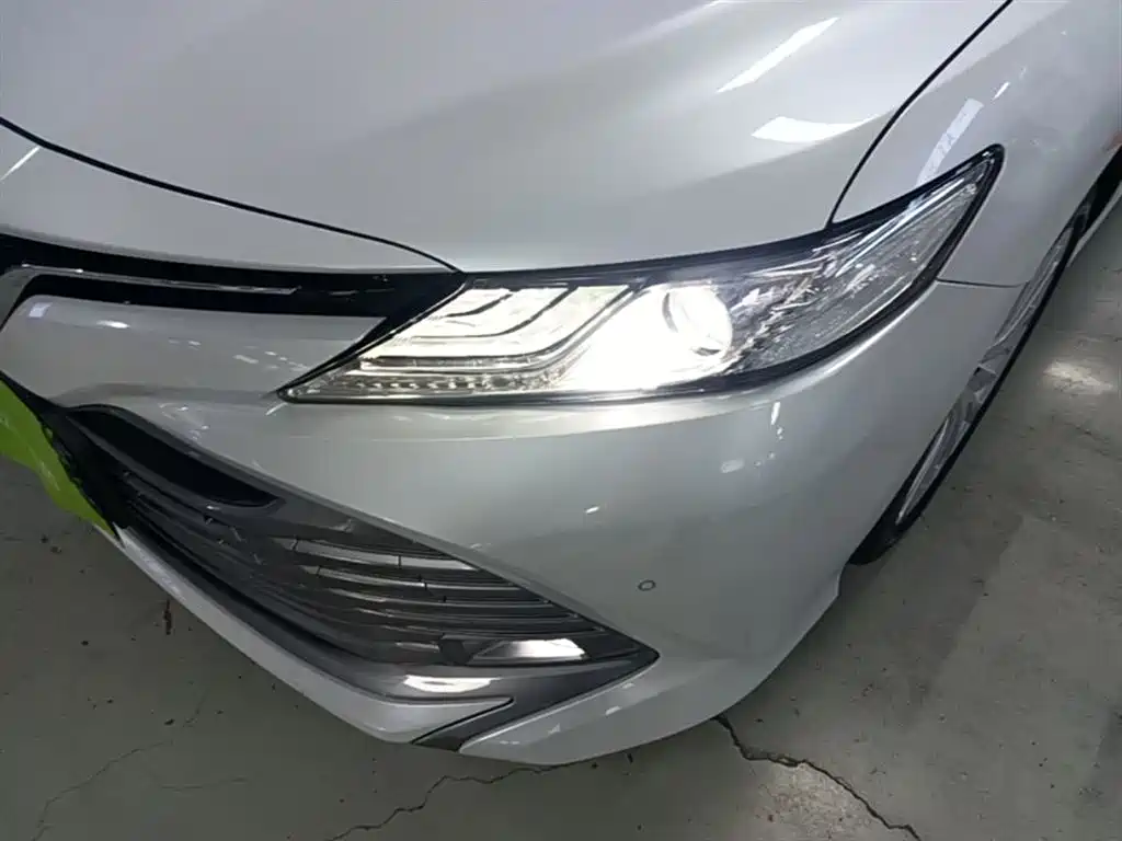 Toyota Camry 2020 — фото 24