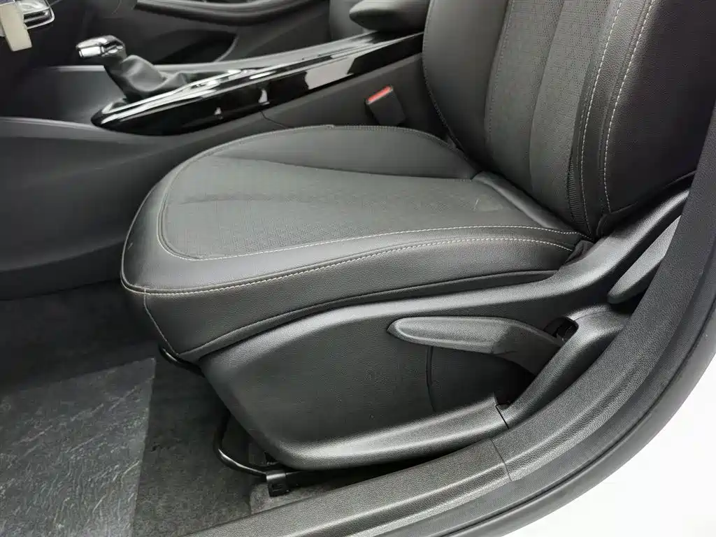 Buick Verano 2023 — фото 20