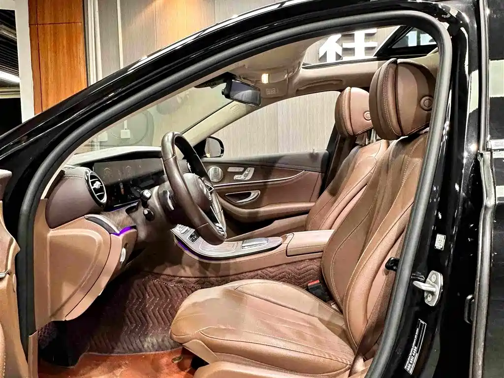 Mercedes-Benz E-Class 2022 — фото 10