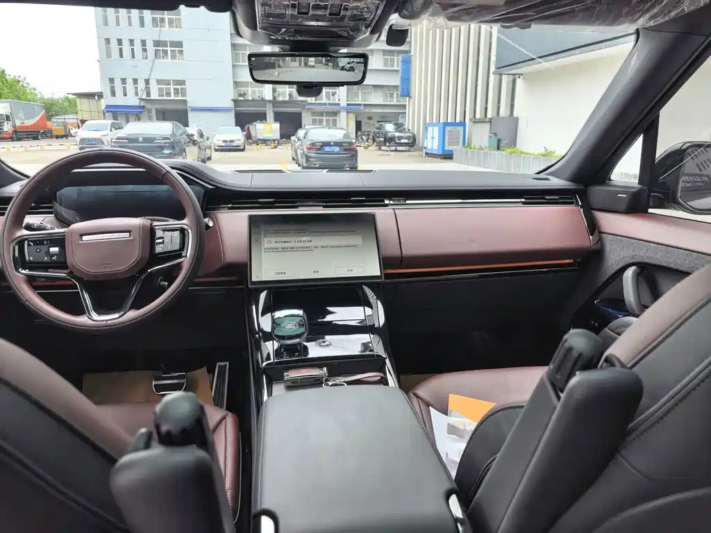 Land Rover Range Rover Sport 2025 — фото 2