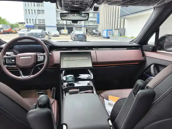 Land Rover Range Rover Sport 2025