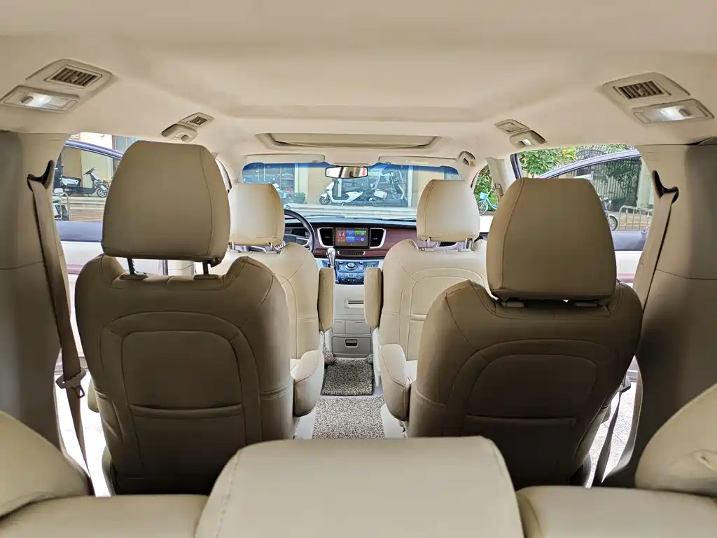 Buick GL8 2015 — фото 14