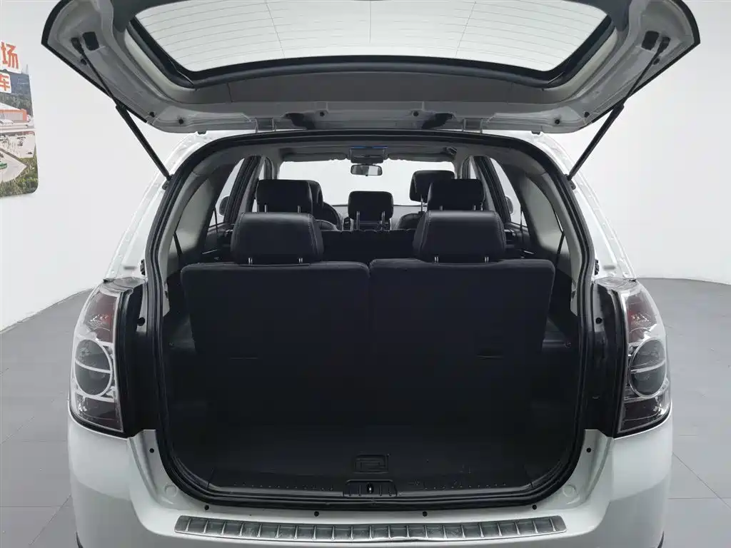 Chevrolet Captiva 2013 — фото 16