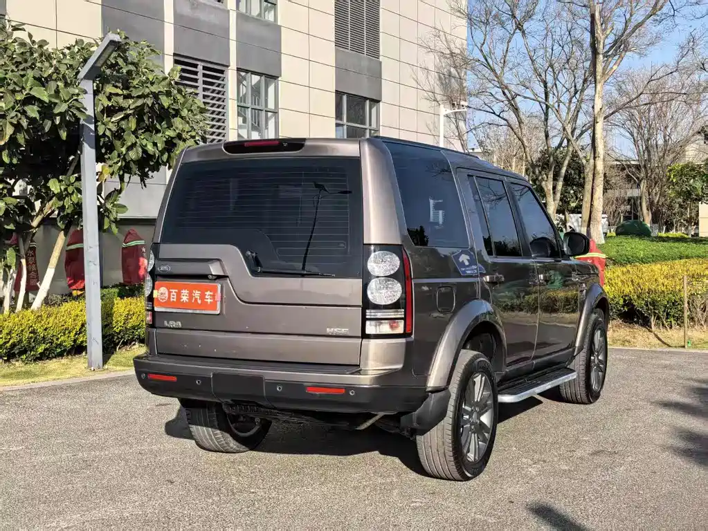 Land Rover Discovery 2017 — фото 14