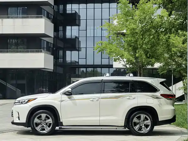 Toyota Highlander 2019