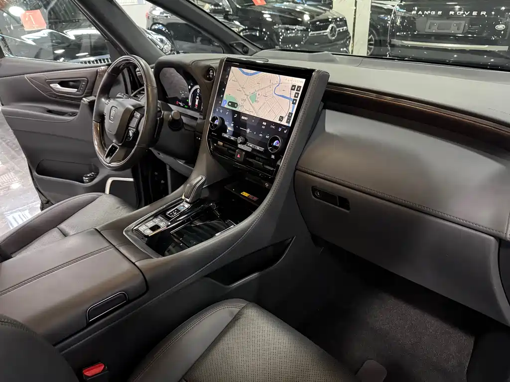 Toyota Vellfire 2024 — фото 14